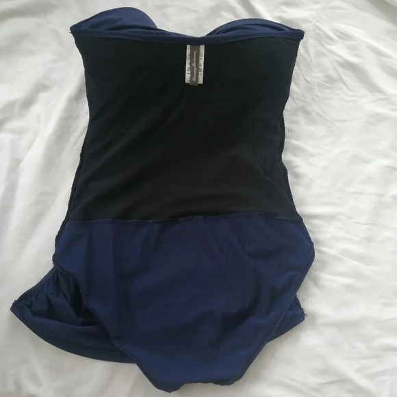 Tommy Bahama Pearl Twist Front Bandeau One Piece Swim Suit Shirred Stomach 8 - Picture 12 of 16